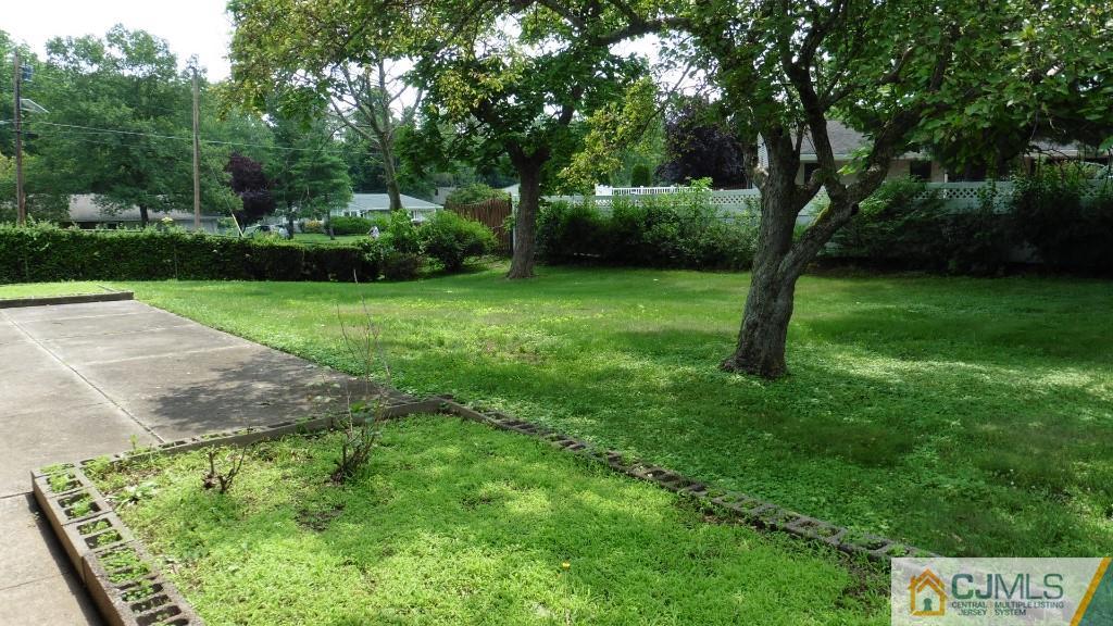 20 Kingsley Road Kendall Park, NJ 08824 - Photo 21 of 25 Gallery Image 21