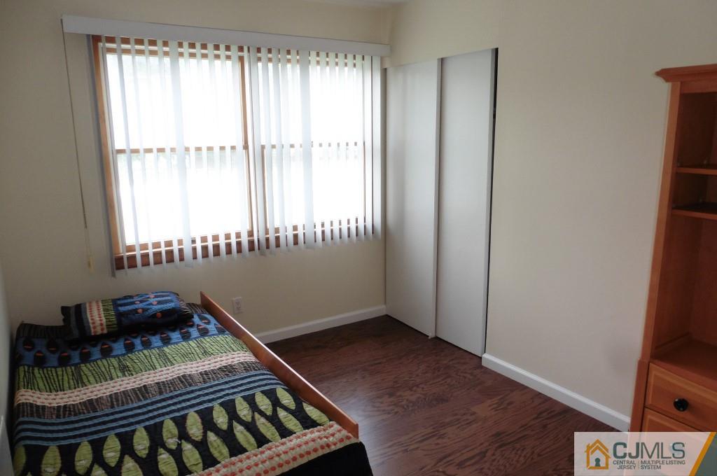 20 Kingsley Road Kendall Park, NJ 08824 - Photo 6 of 25 Gallery Image 6