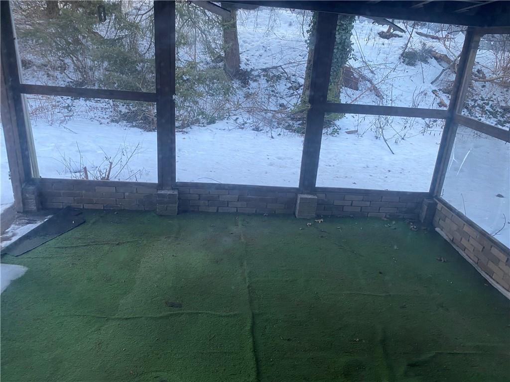 193 Highway 68 Rochester, PA 15074 - Photo 15 of 18 a room with a window