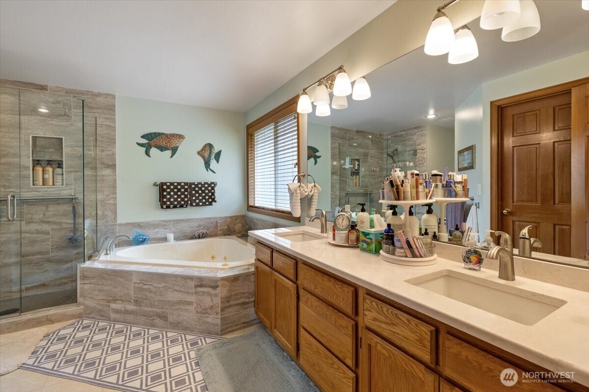 9806 Northeast 197th Street Bothell, WA 98011 - Photo 24 of 39 Gallery Image 24