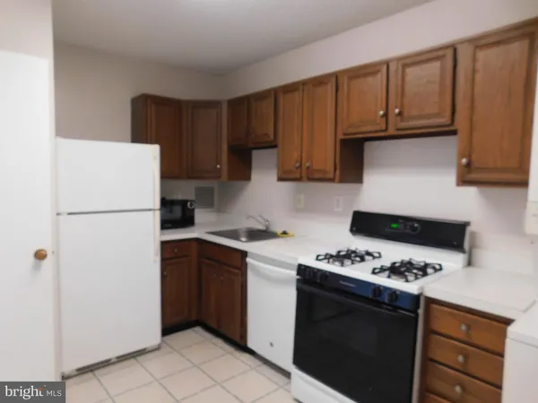 $1,600 | 3701 3701-south S George Mason Dr Falls, Unit 708N, Falls Church, VA 22041