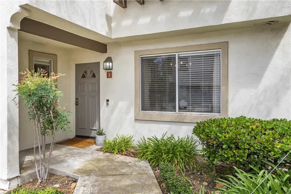 $698,000 | 1 Vía Garceta, Rancho Santa Margarita, CA 92688