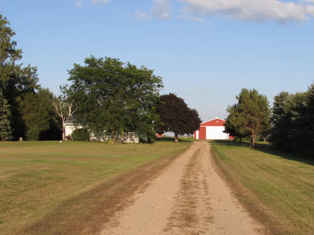 $340,000 | 276 180th Avenue, Fairmont, MN 56031