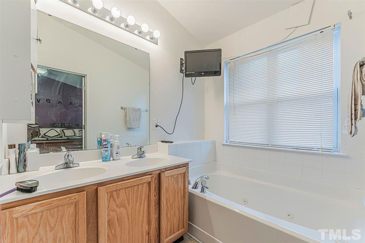 4908 Midstone Lane Raleigh, NC 27610 - Photo 20 of 28