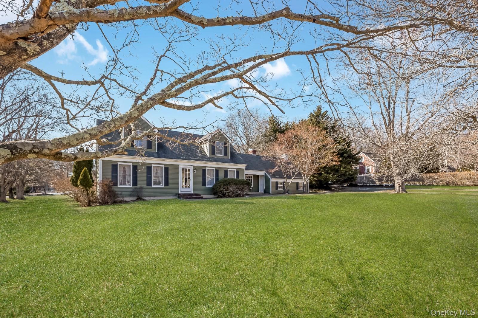 43 Farm Road North Wading River, NY 11792 - Photo 3 of 36