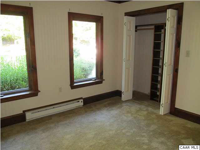 264 Creek Road Troy, VA 22974 - Photo 25 of 39 3rd Bedroom with closet.