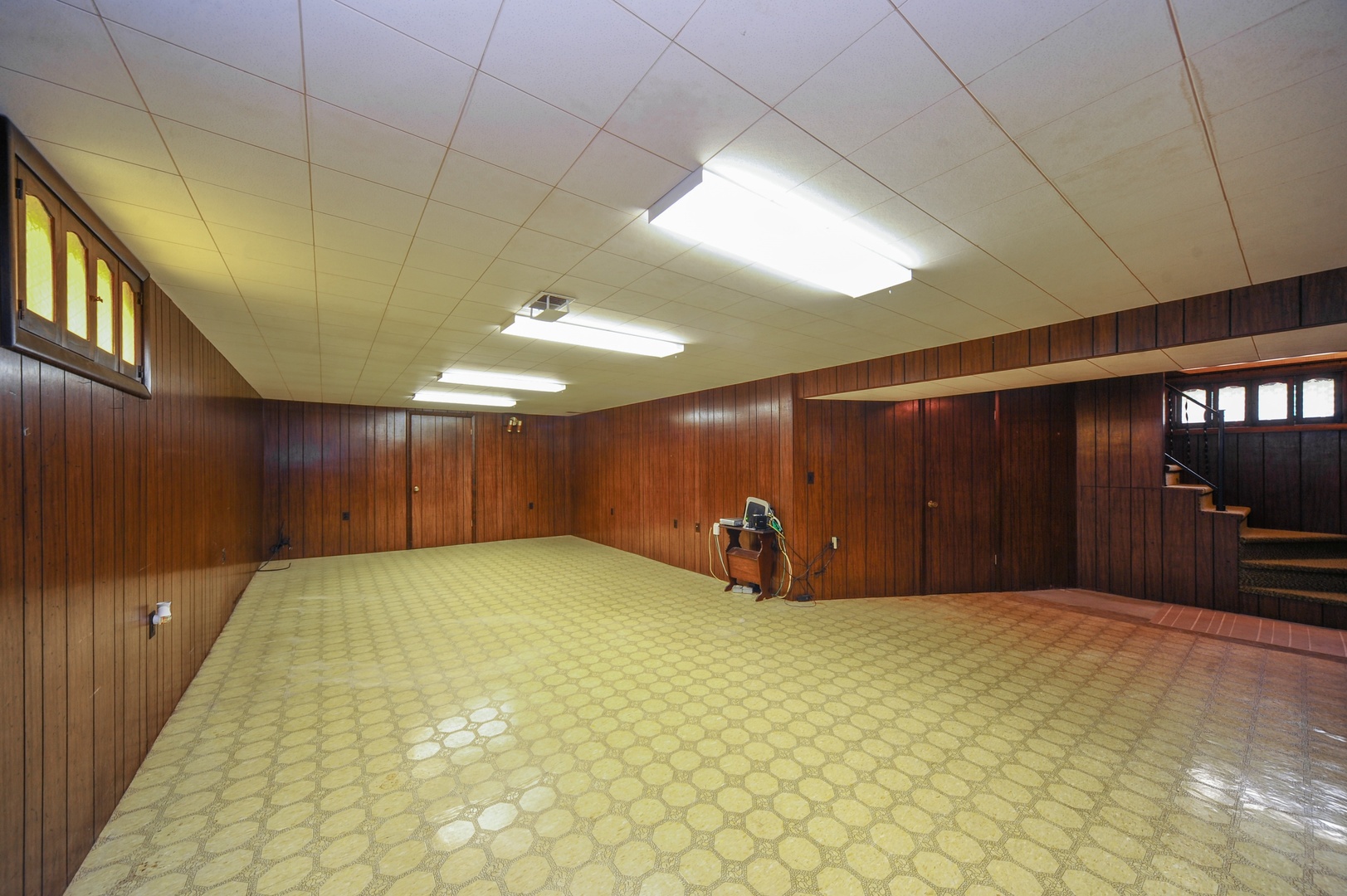 598 Sumac Road Highland Park, IL 60035 - Photo 8 of 10 a view of an empty room