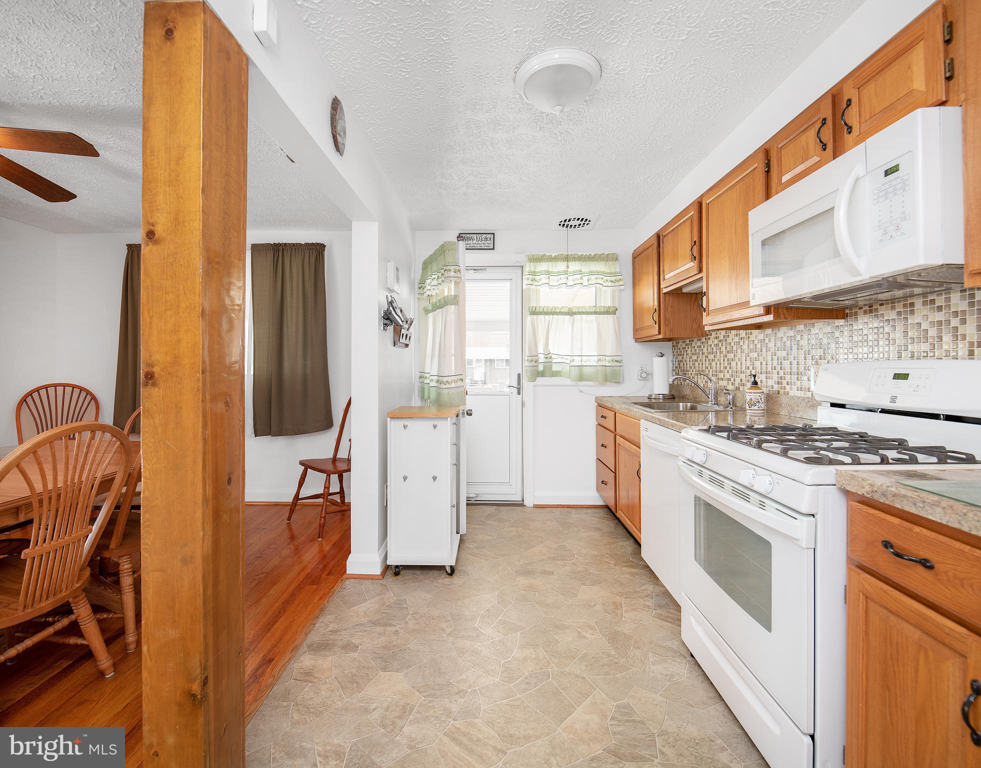 7860 Rockbourne Road Baltimore, MD 21222 - Photo 13 of 26 Gas Range