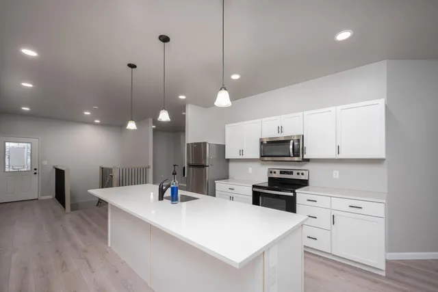 $424,900 | 3314 West Alvina Avenue, Greenfield, WI 53221