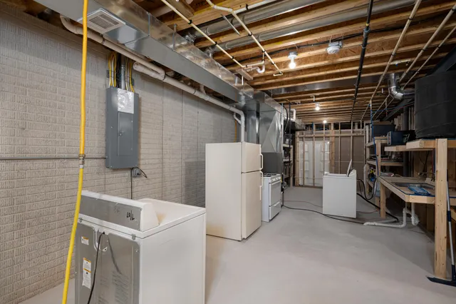 $424,900 | 3314 West Alvina Avenue, Greenfield, WI 53221