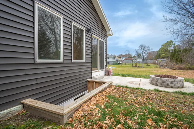 $424,900 | 3314 West Alvina Avenue, Greenfield, WI 53221