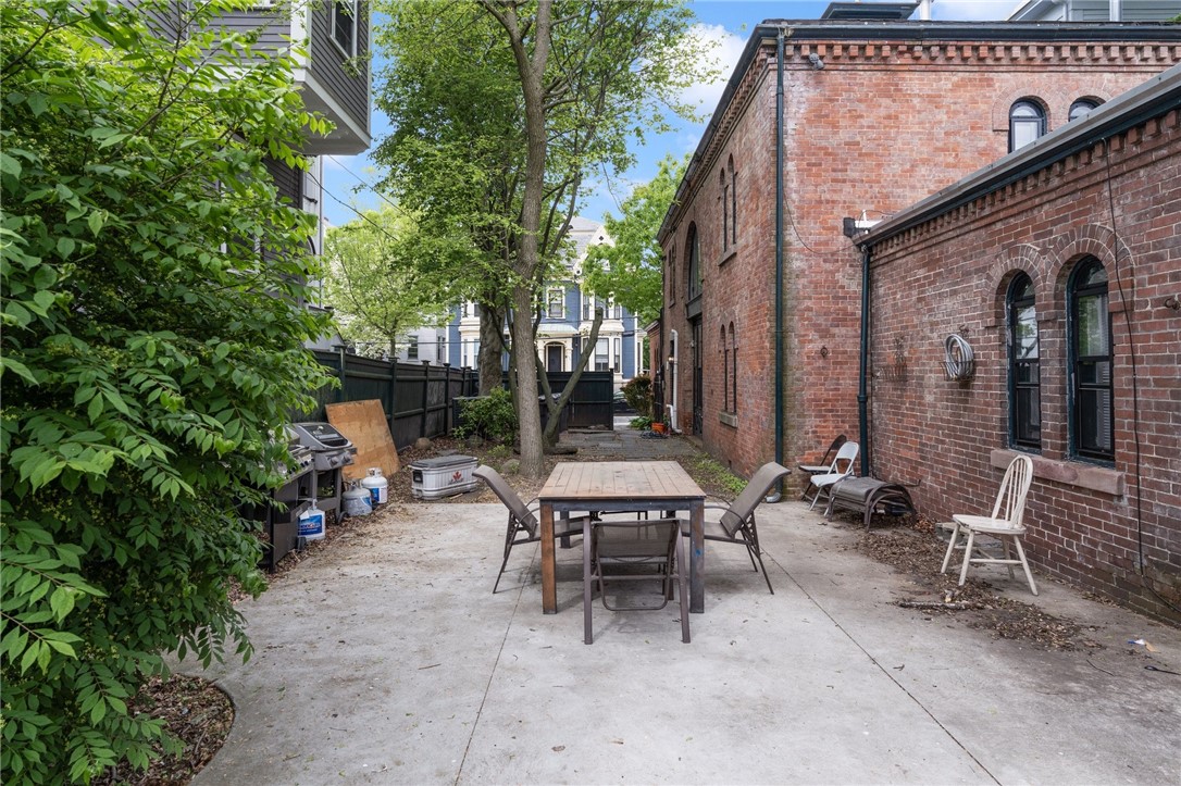 369 Thayer Street Providence, RI 02906 - Photo 5 of 20