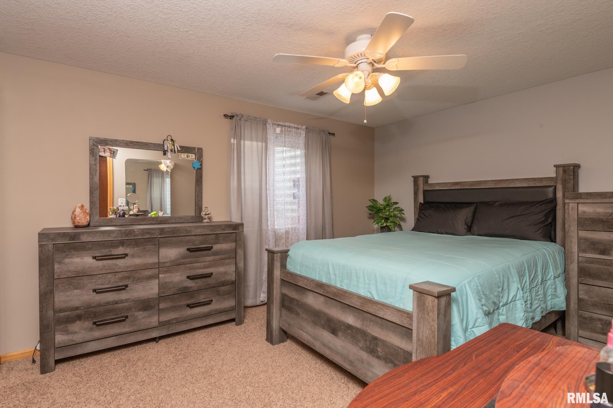 2628 Revo Road Davenport, IA 52806 - Photo 17 of 21 Gallery Image 17