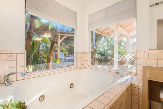 $1,340,000 | 351 Sheila Lane, Fallbrook, CA 92028