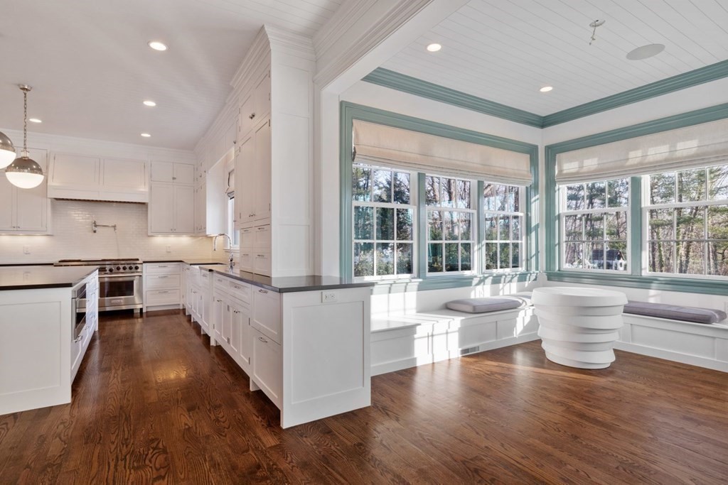 12 Mountview Road Wellesley, MA 02481 - Photo 13 of 38