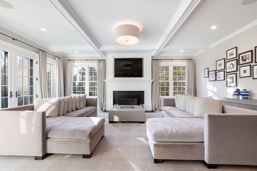 12 Mountview Road Wellesley, MA 02481 - Photo 16 of 38