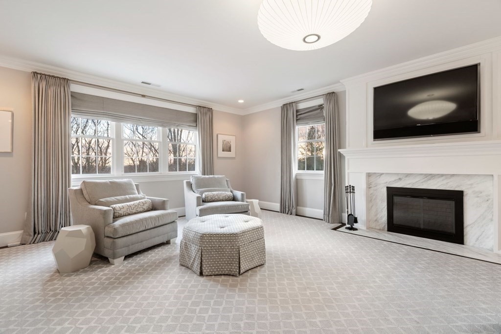 12 Mountview Road Wellesley, MA 02481 - Photo 26 of 38