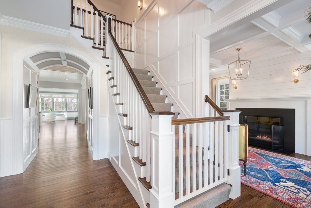 12 Mountview Road Wellesley, MA 02481 - Photo 4 of 38