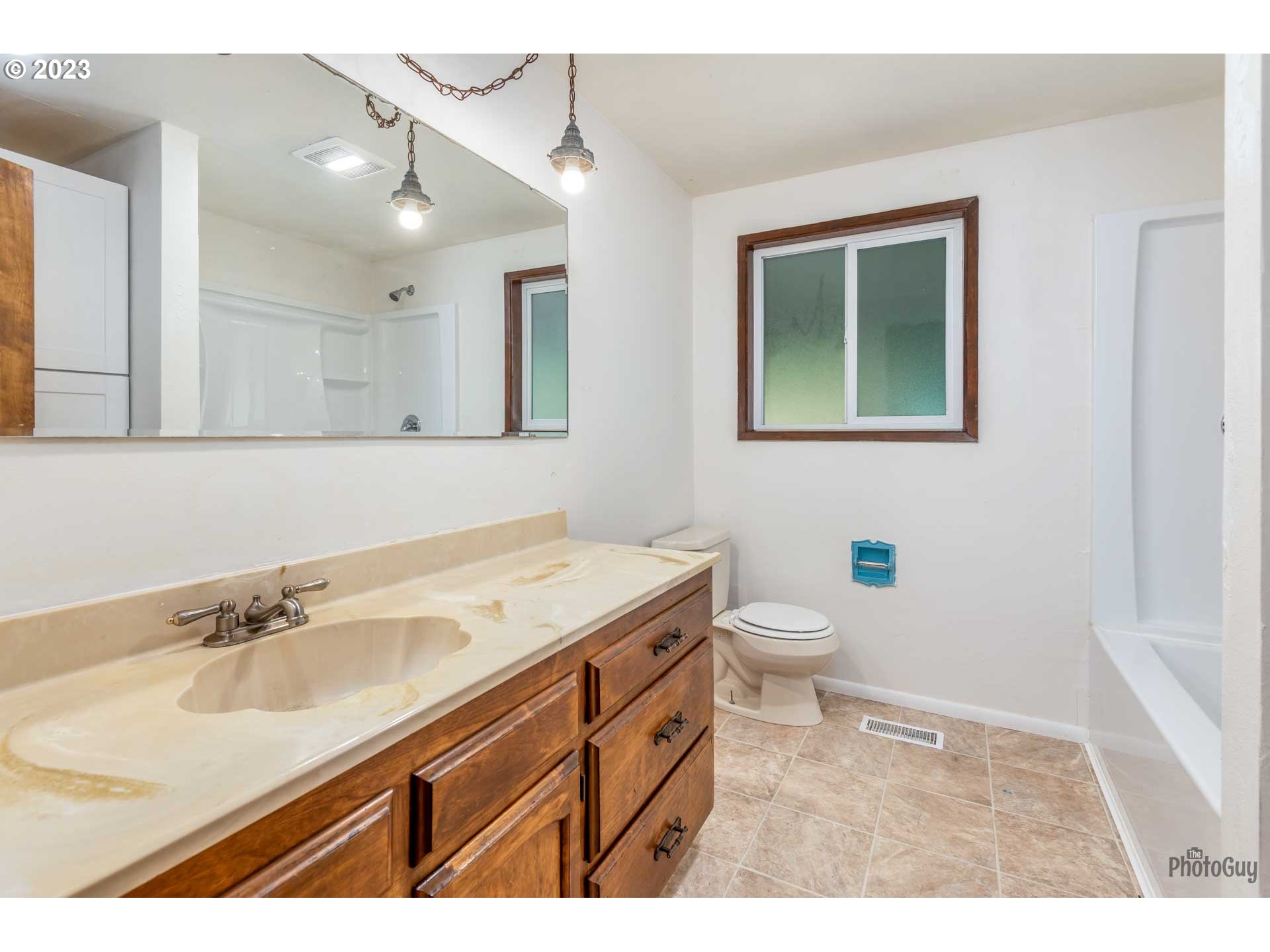 36381 Row River Road Cottage Grove, OR 97424 - Photo 24 of 37 Gallery Image 24