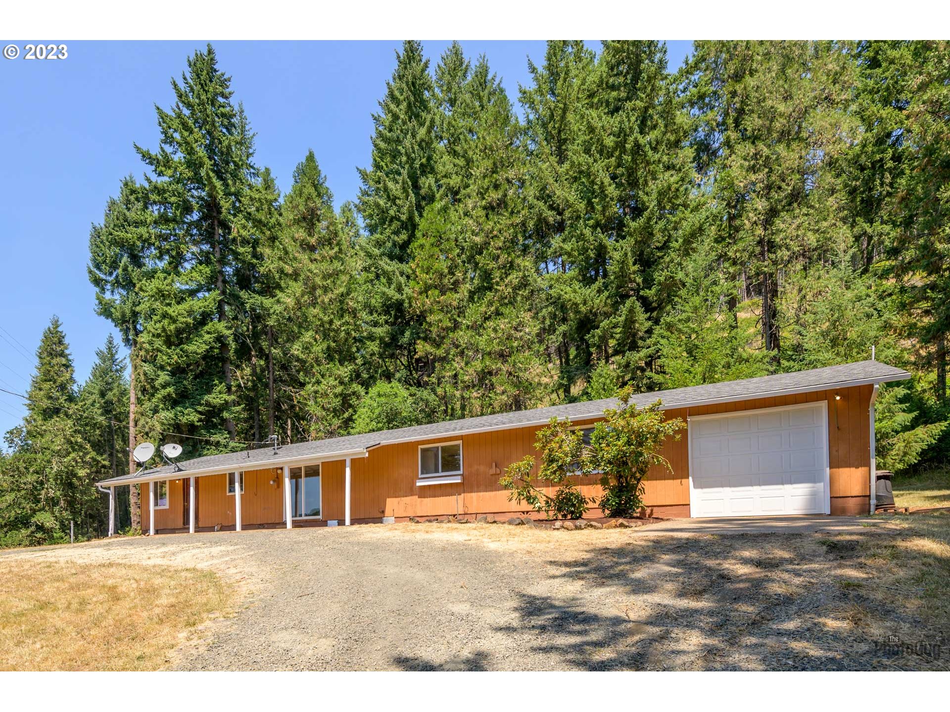 36381 Row River Road Cottage Grove, OR 97424 - Photo 27 of 37 Gallery Image 27
