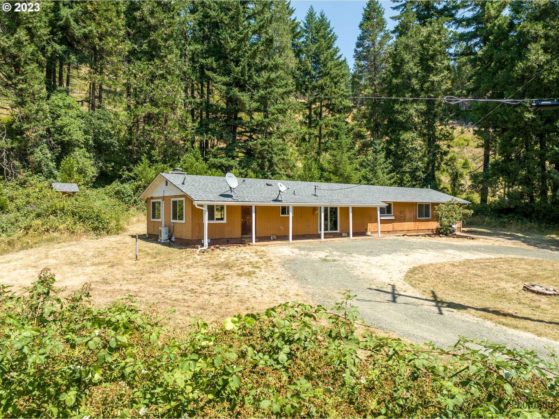 36381 Row River Road Cottage Grove, OR 97424 - Photo 30 of 37 Gallery Image 30