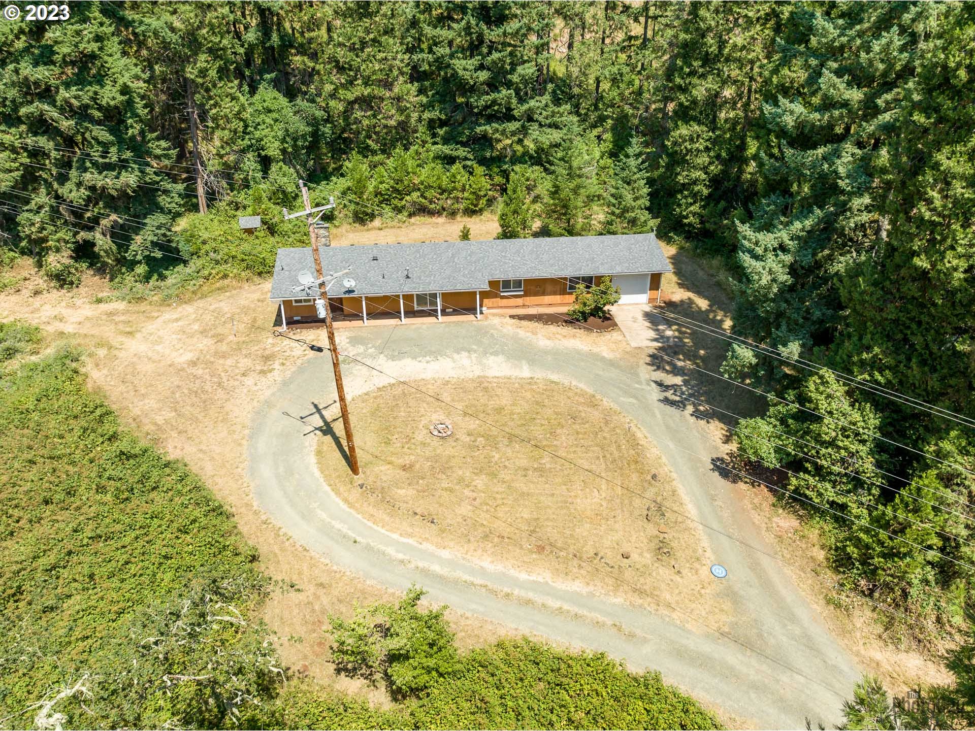 36381 Row River Road Cottage Grove, OR 97424 - Photo 32 of 37 Gallery Image 32