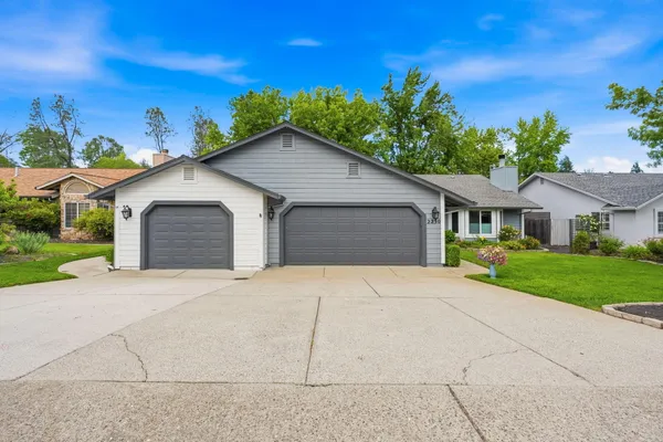 $629,000 | 2230 Wicklow Street, Redding, CA 96001