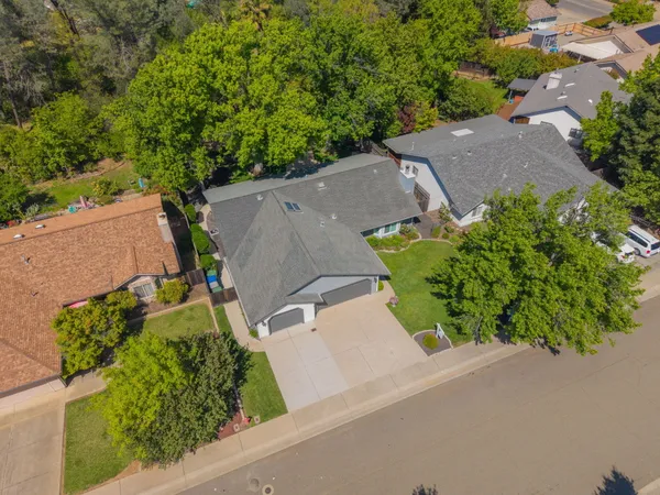 $629,000 | 2230 Wicklow Street, Redding, CA 96001