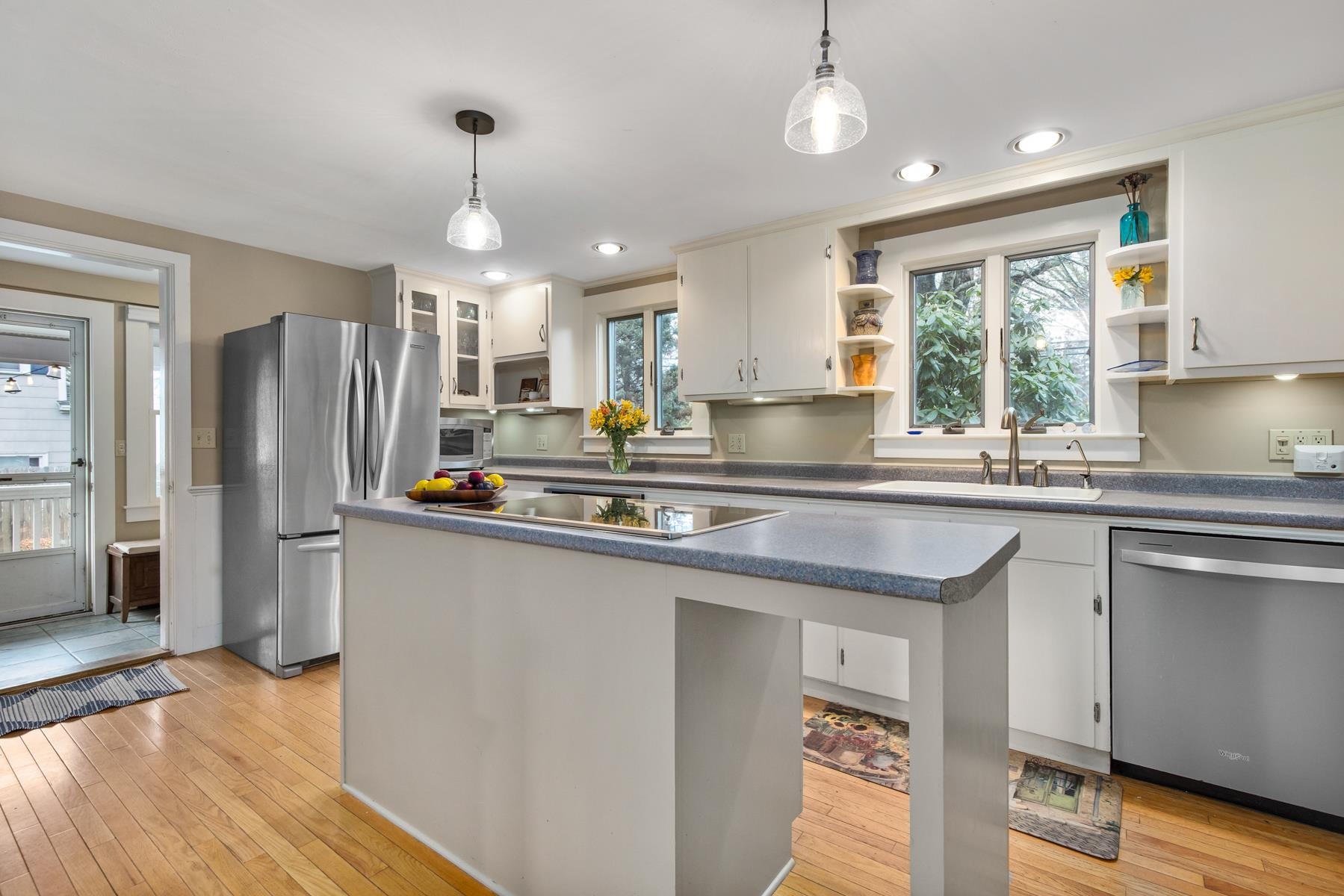 18 Brentwood Road Exeter, NH 03833 - Photo 3 of 40