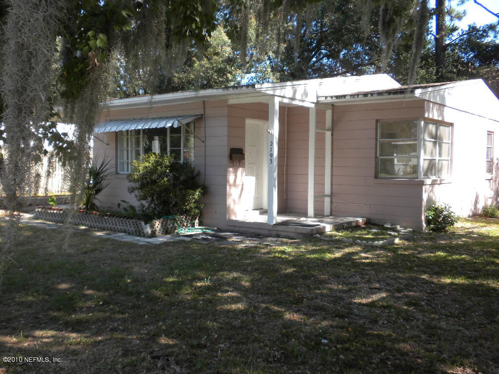 2793 Merwyn Road Jacksonville, FL 32207 - Photo 1 of 8 Front