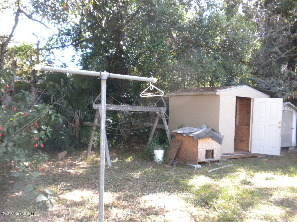 2793 Merwyn Road Jacksonville, FL 32207 - Photo 7 of 8 Back Yard