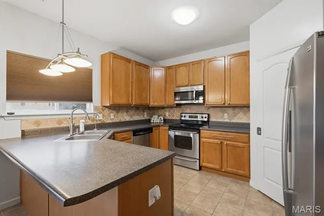 $524,900 | 85 Aspen Ridge Court, St. Peters, MO 63376