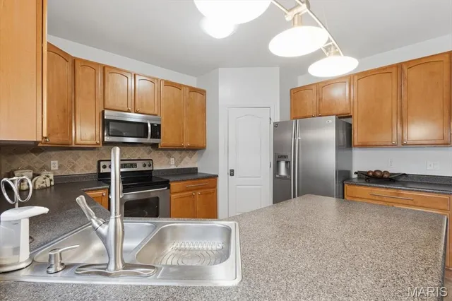 $524,900 | 85 Aspen Ridge Court, St. Peters, MO 63376