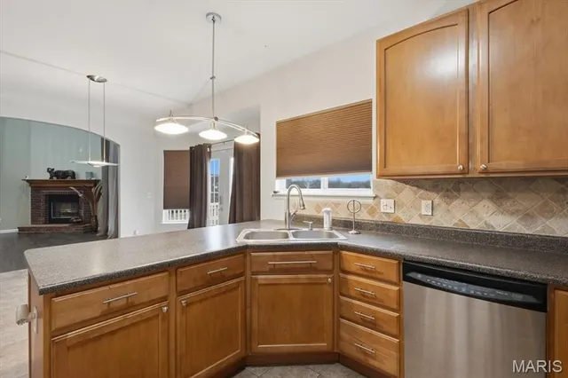 $524,900 | 85 Aspen Ridge Court, St. Peters, MO 63376