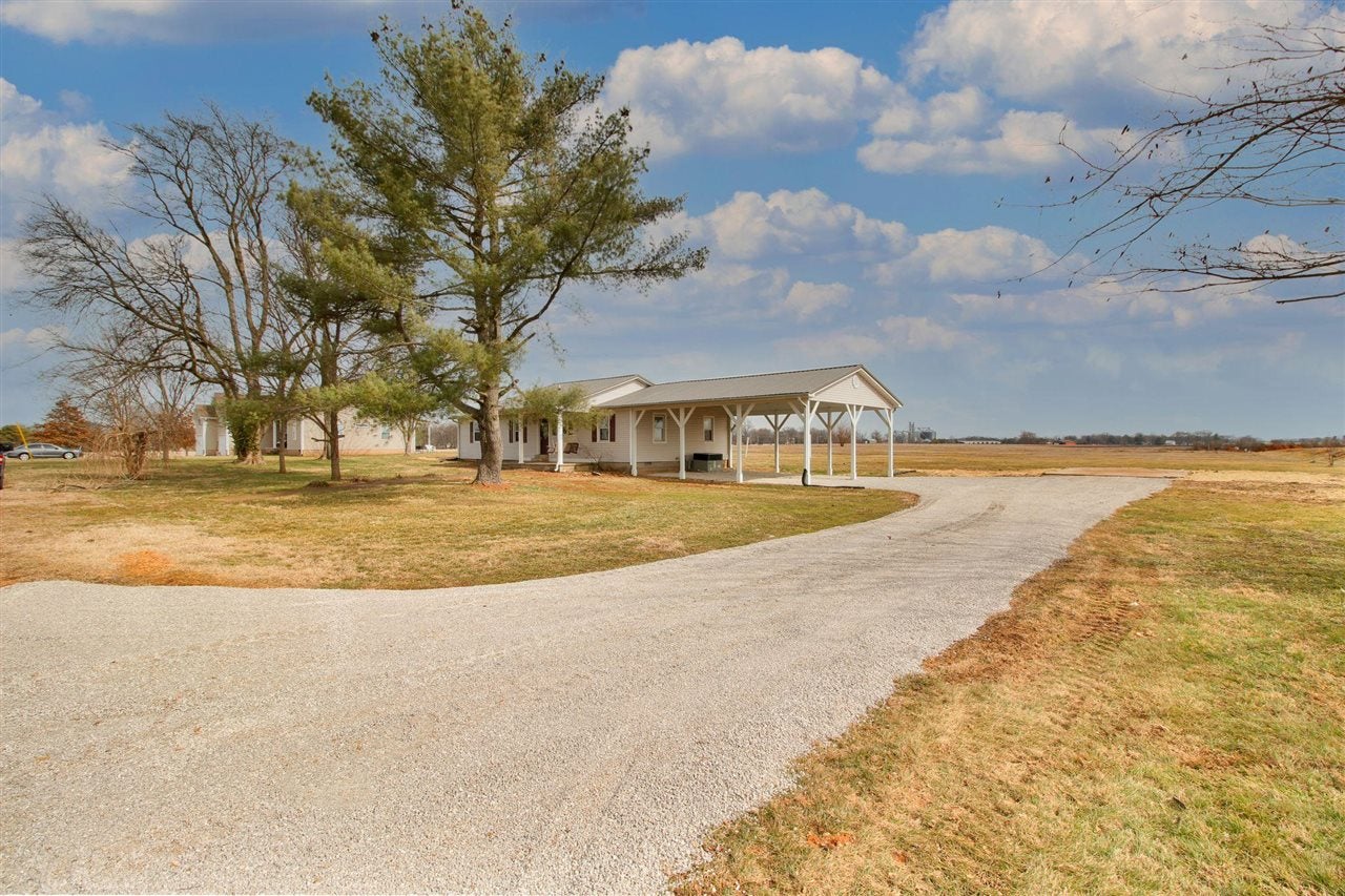 464 Skees Road Bowling Green, KY 42104 - Photo 3 of 20 Gallery Image 3