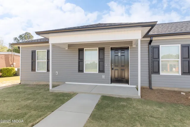 $315,000 | 122 Tabor Drive, Warner Robins, GA 31093