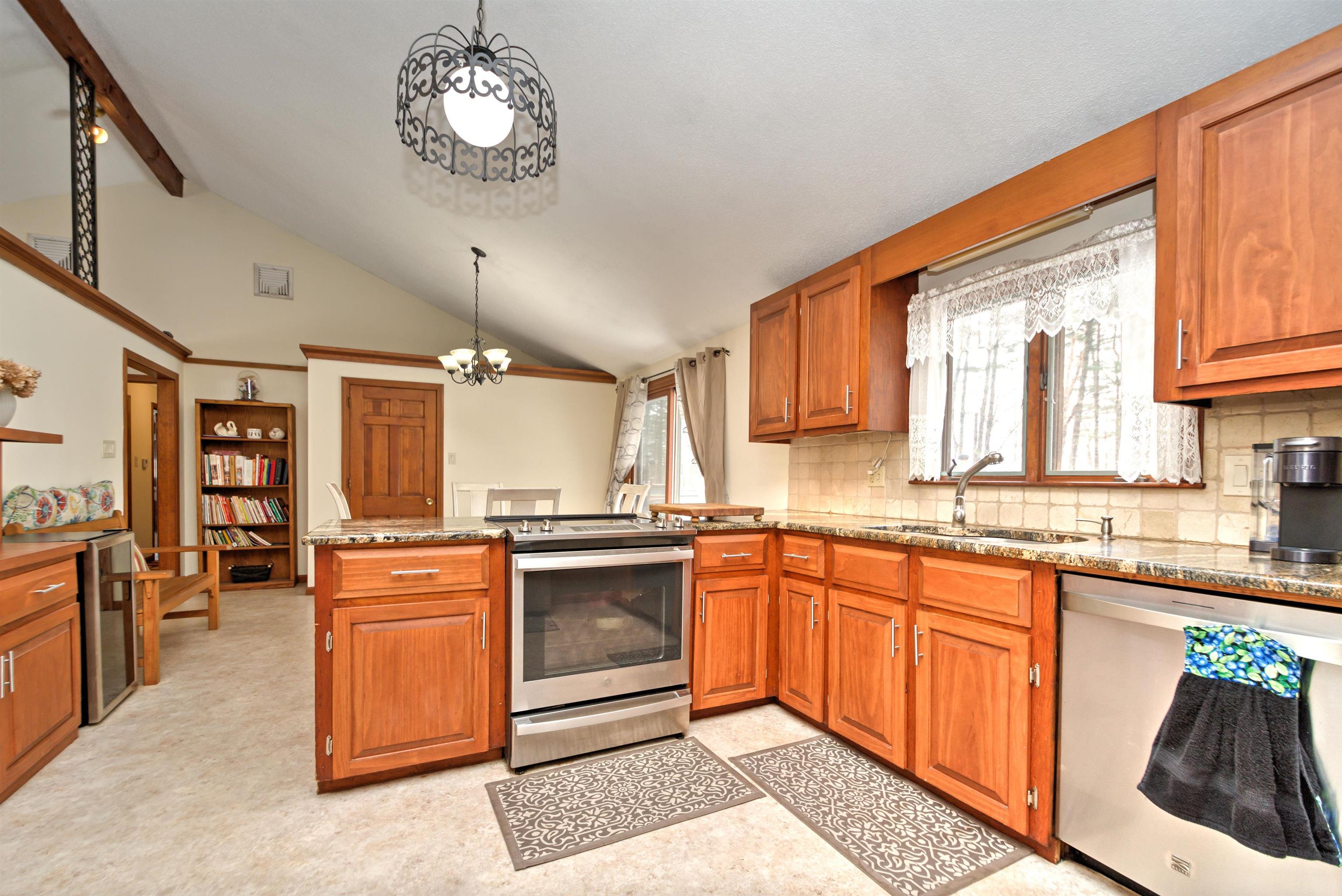 12 Pine Ridge Road Windham, NH 03087 - Photo 9 of 31