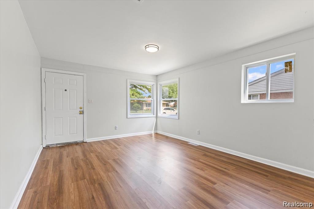 3930 Bayhan Street Inkster, MI 48141 - Photo 9 of 14 GetMedia (10).jpg