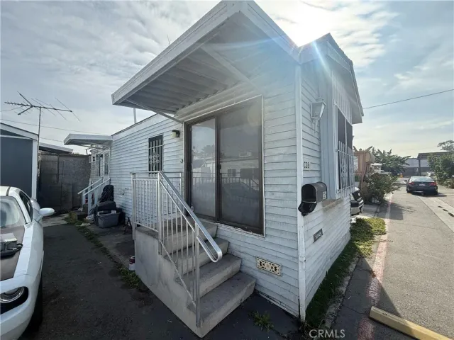 a view of deck with patio