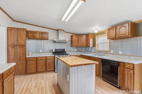 $200,000 | 762 Dollies Lane, Hastings, MI 49058