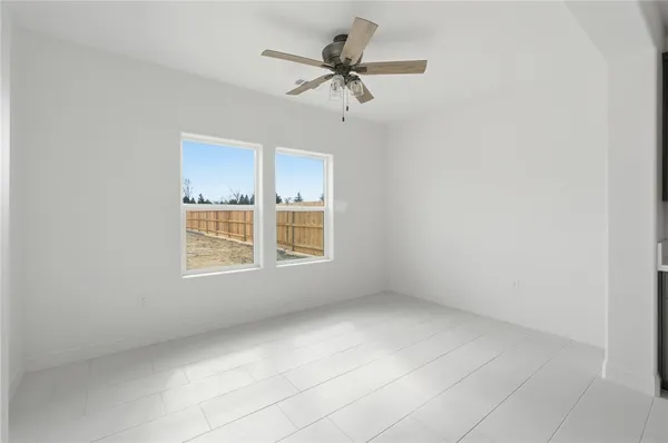 $669,900 | 6347 West Elowin Avenue, Visalia, CA 93291