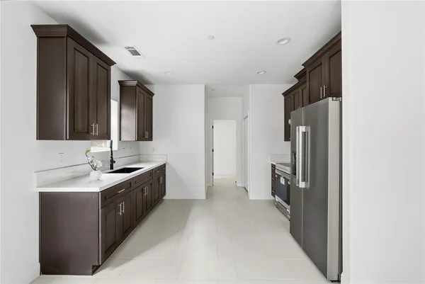 $669,900 | 6347 West Elowin Avenue, Visalia, CA 93291