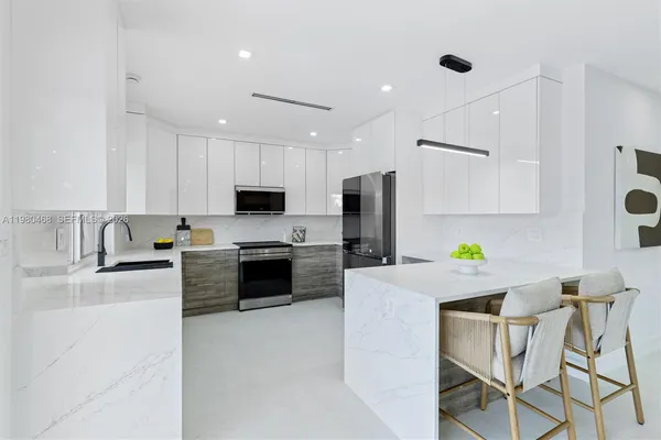 $9,900 | 1840 Northeast 199th Street, Miami, FL 33179