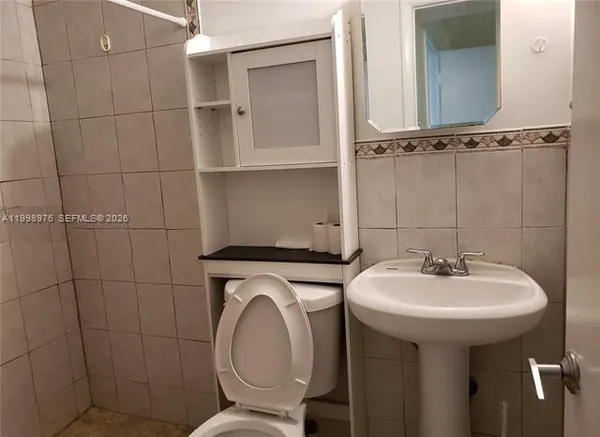 $1,900 | 254 Northwest 60th Court, Unit 1, Miami, FL 33126