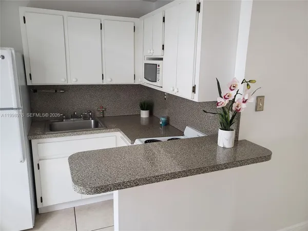 $1,900 | 254 Northwest 60th Court, Unit 1, Miami, FL 33126