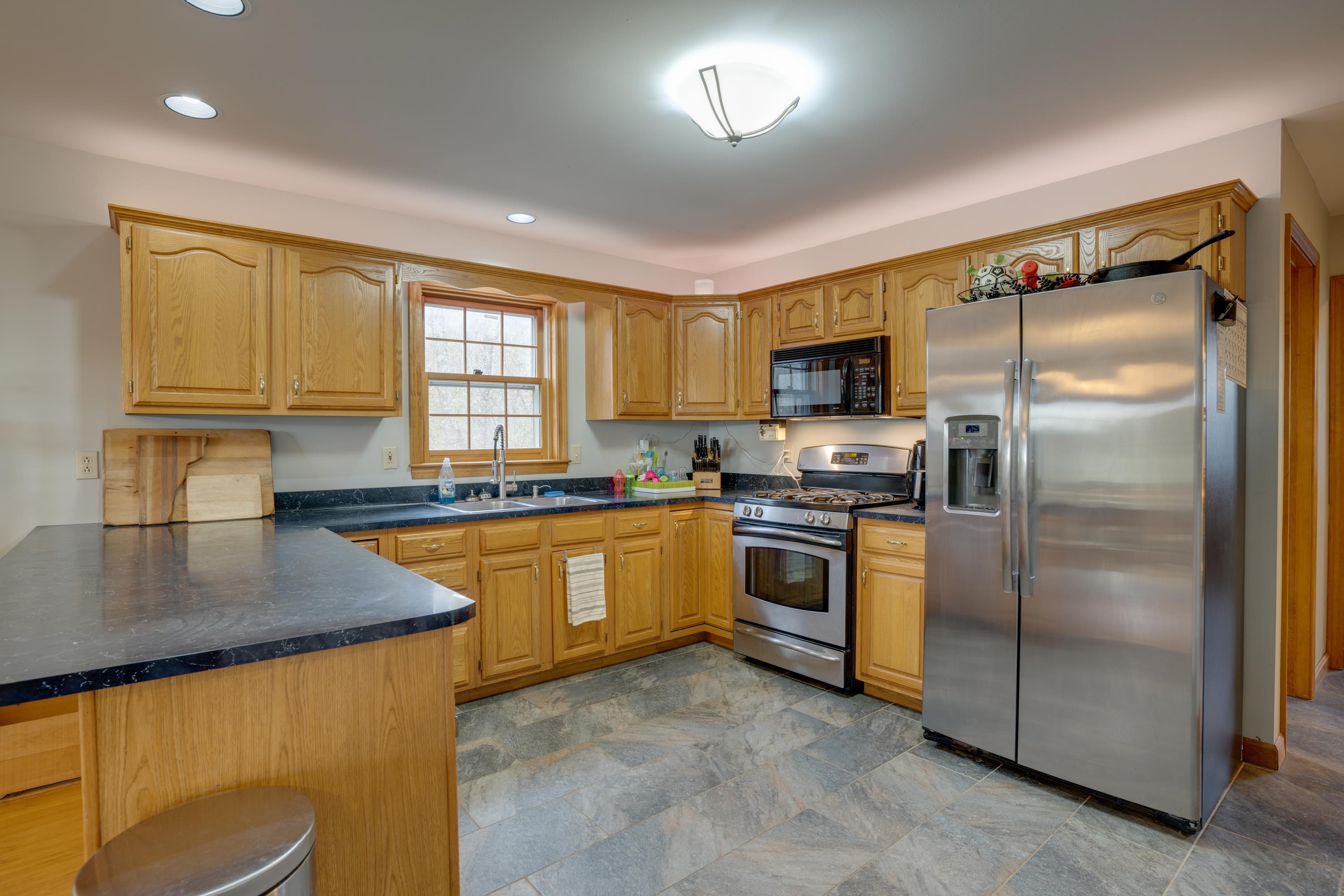 457 North Harbor Road Colchester, VT 05446 - Photo 8 of 36 Gallery Image 8