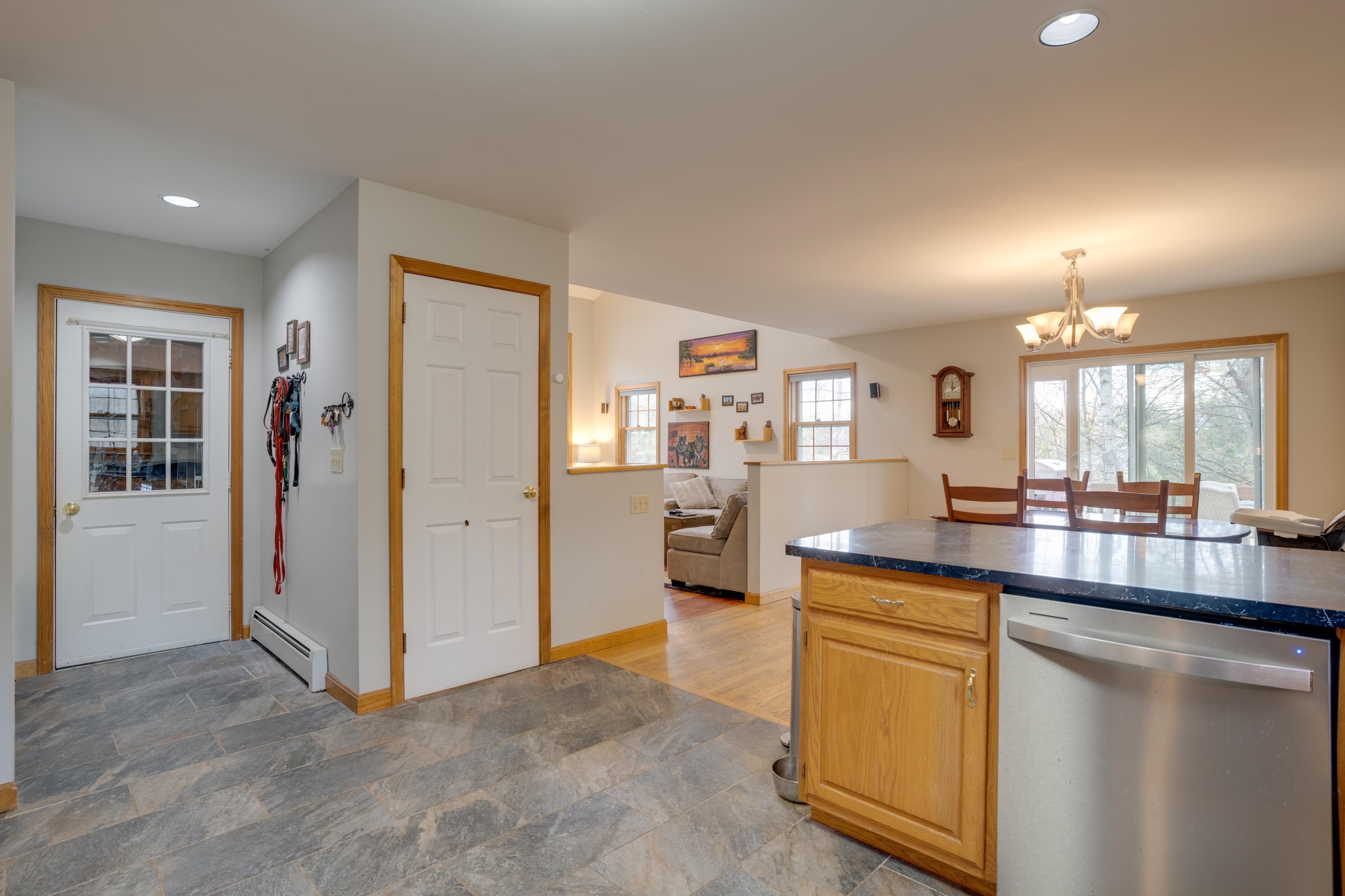 457 North Harbor Road Colchester, VT 05446 - Photo 10 of 36 Gallery Image 10