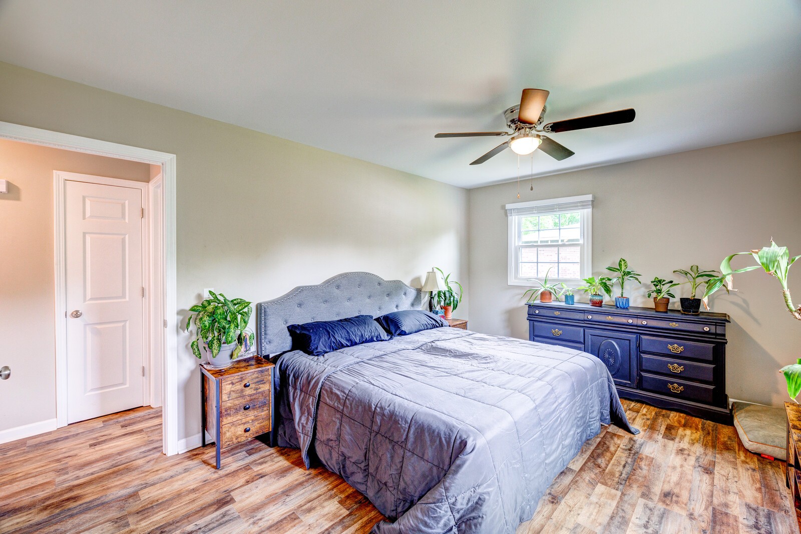 1721 Midland Road Shelbyville, TN 37160 - Photo 15 of 29 a bed room with a bed and a window