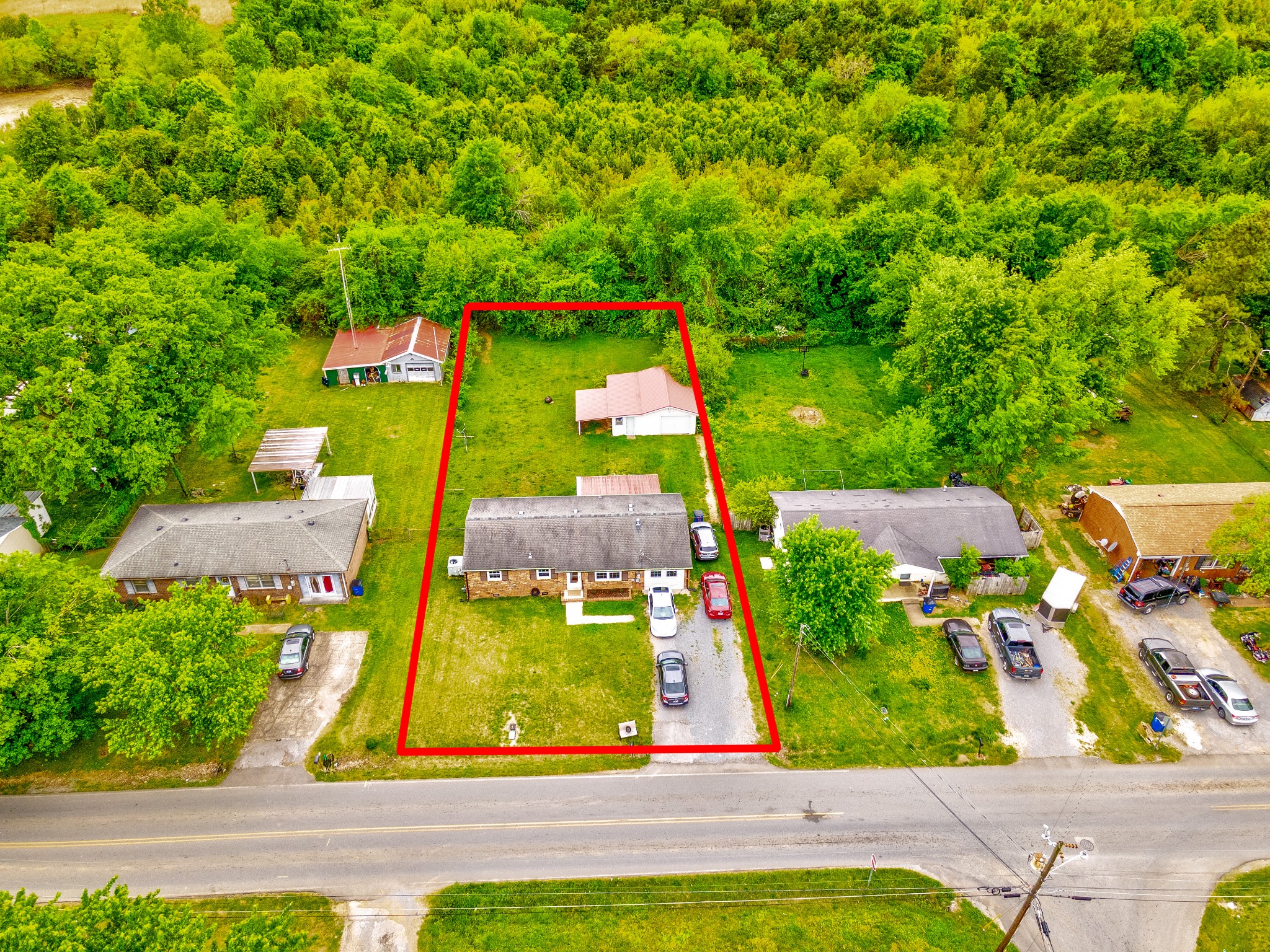 1721 Midland Road Shelbyville, TN 37160 - Photo 2 of 29 an aerial view of a tennis ground