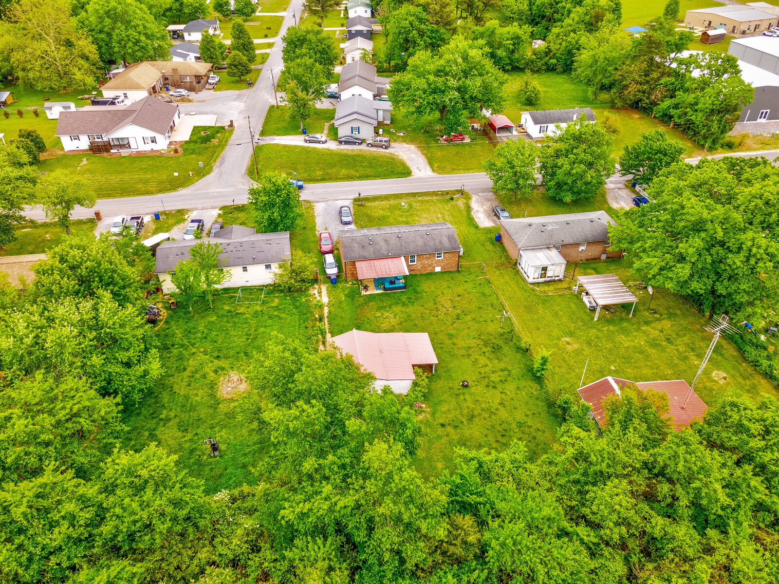 1721 Midland Road Shelbyville, TN 37160 - Photo 26 of 29 a view of yard with swimming pool